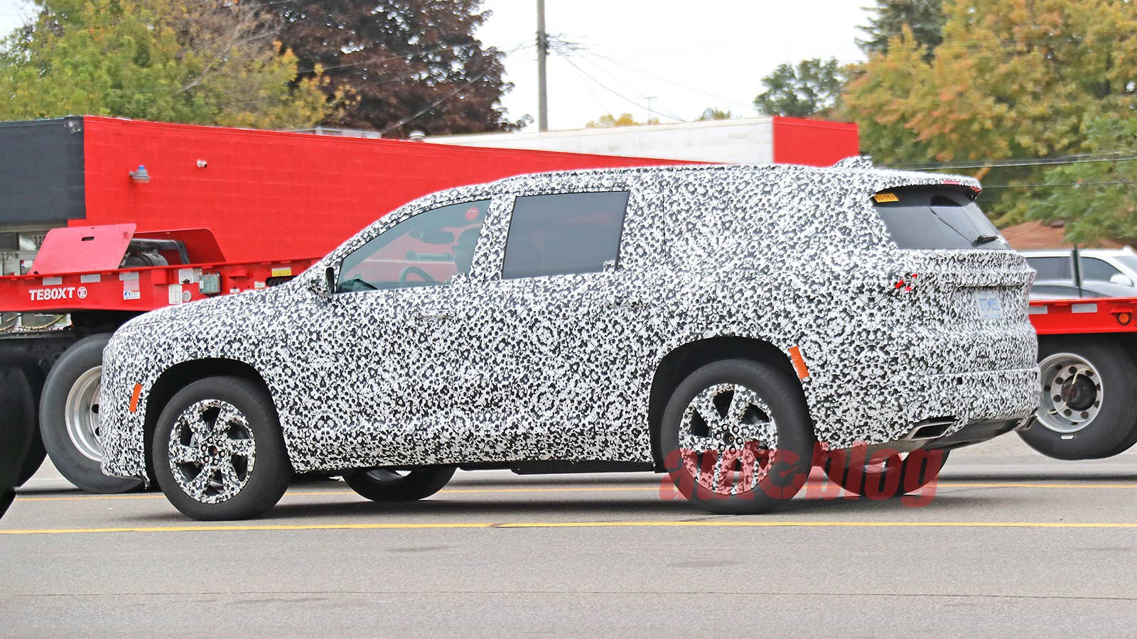 Buick Enclave spy photos reveal curvy, minimal interior - Autoblog