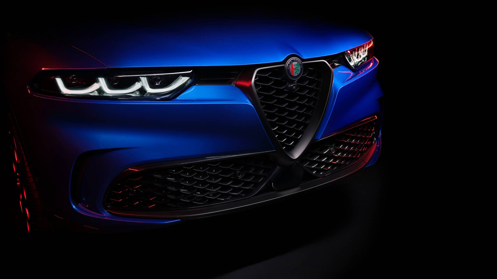 2023 Alfa Romeo Tonale European spec "Trefoil" grille