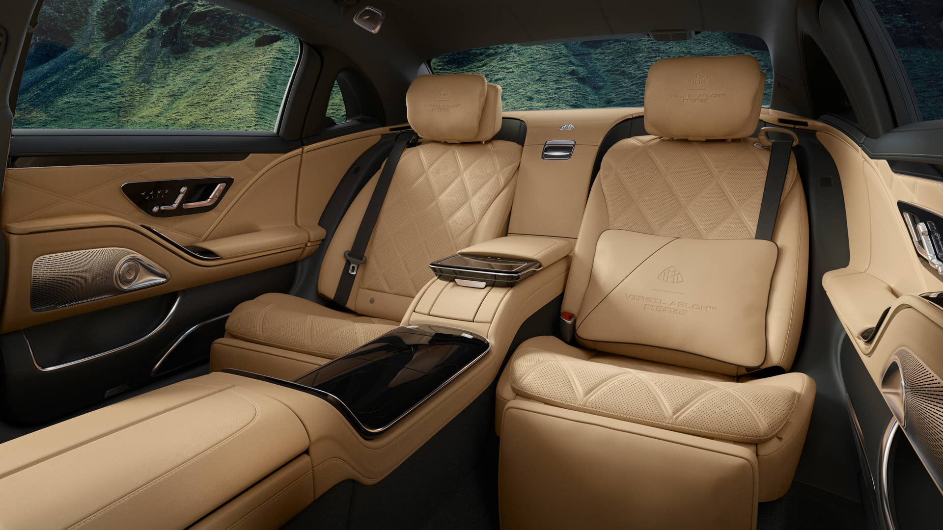 Limitierte Edition MAYBACH by Virgil Abloh // Limited Edition MAYBACH by Virgil Abloh