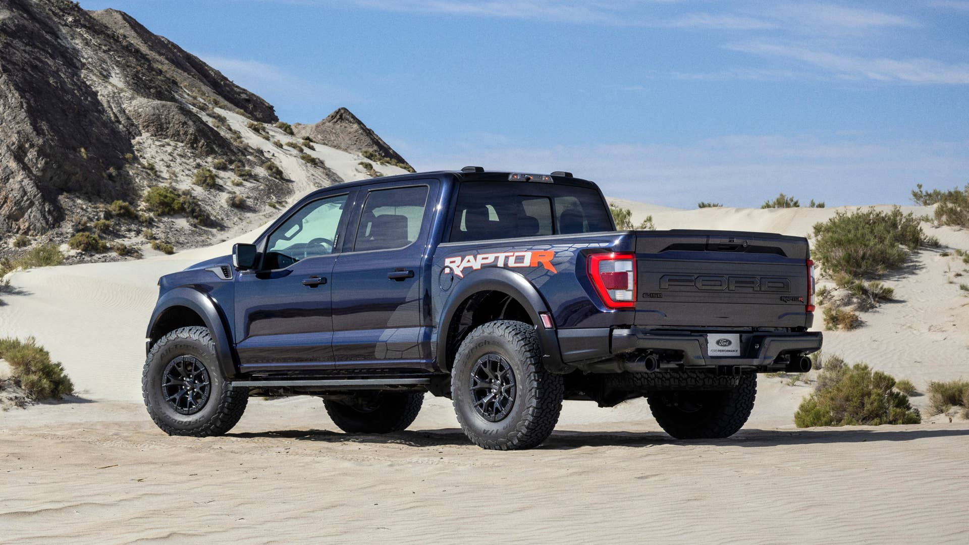 Preproduction model with optional equipment shown. Available late 2022.