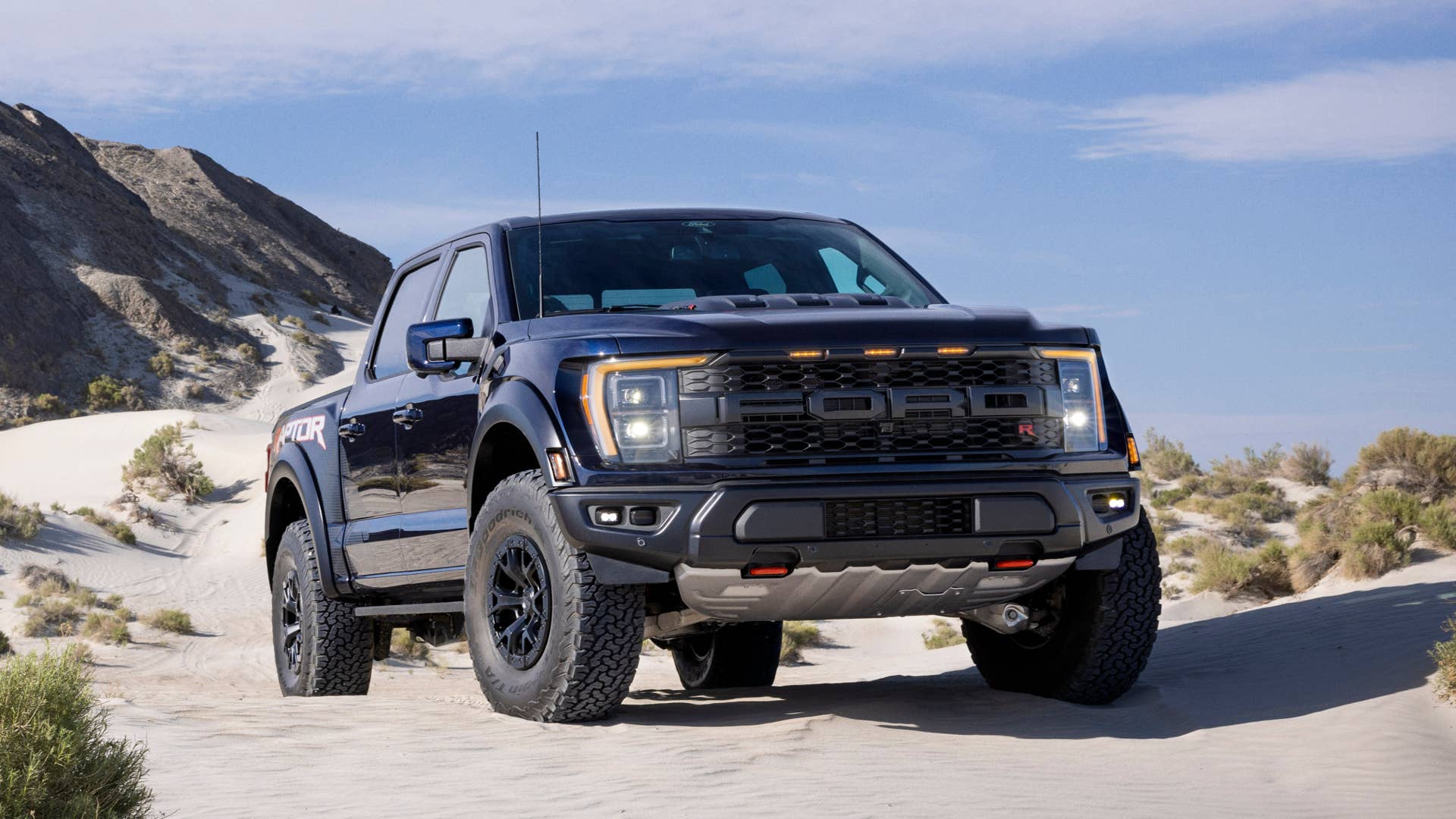 Preproduction model with optional equipment shown. Available late 2022.