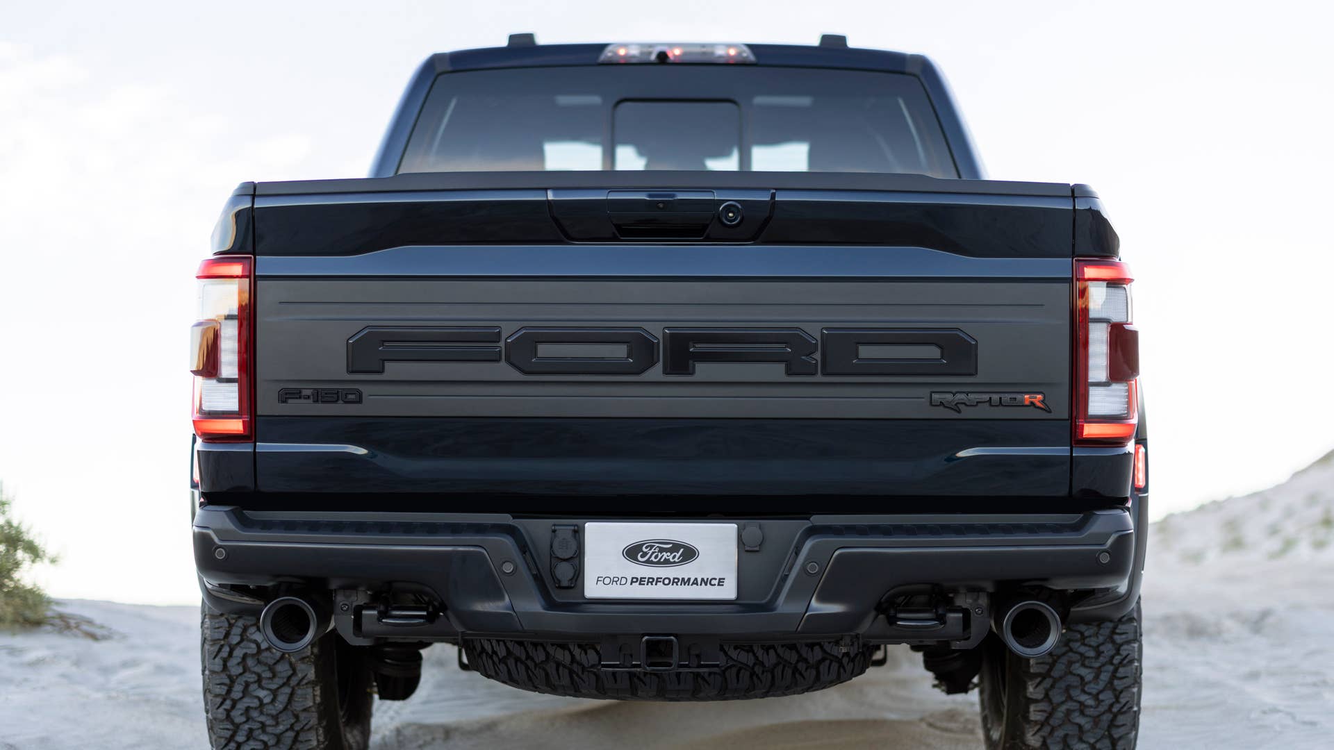 Preproduction model with optional equipment shown. Available late 2022.