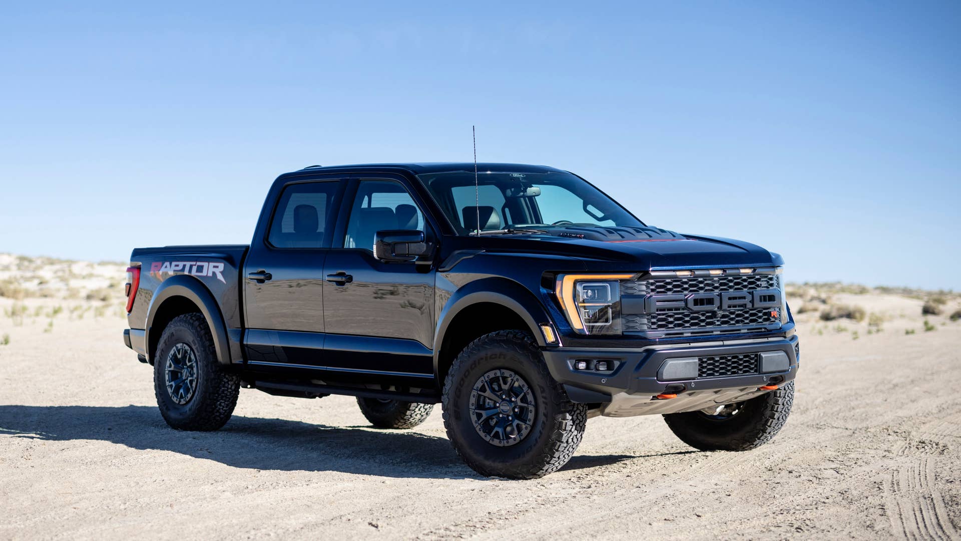 Preproduction model with optional equipment shown. Available late 2022.