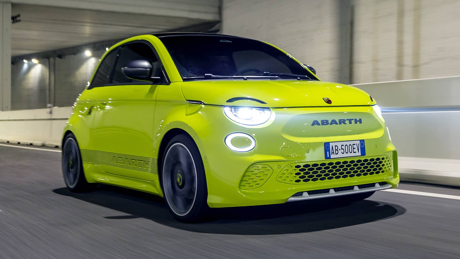 2023 Fiat 500e Abarth