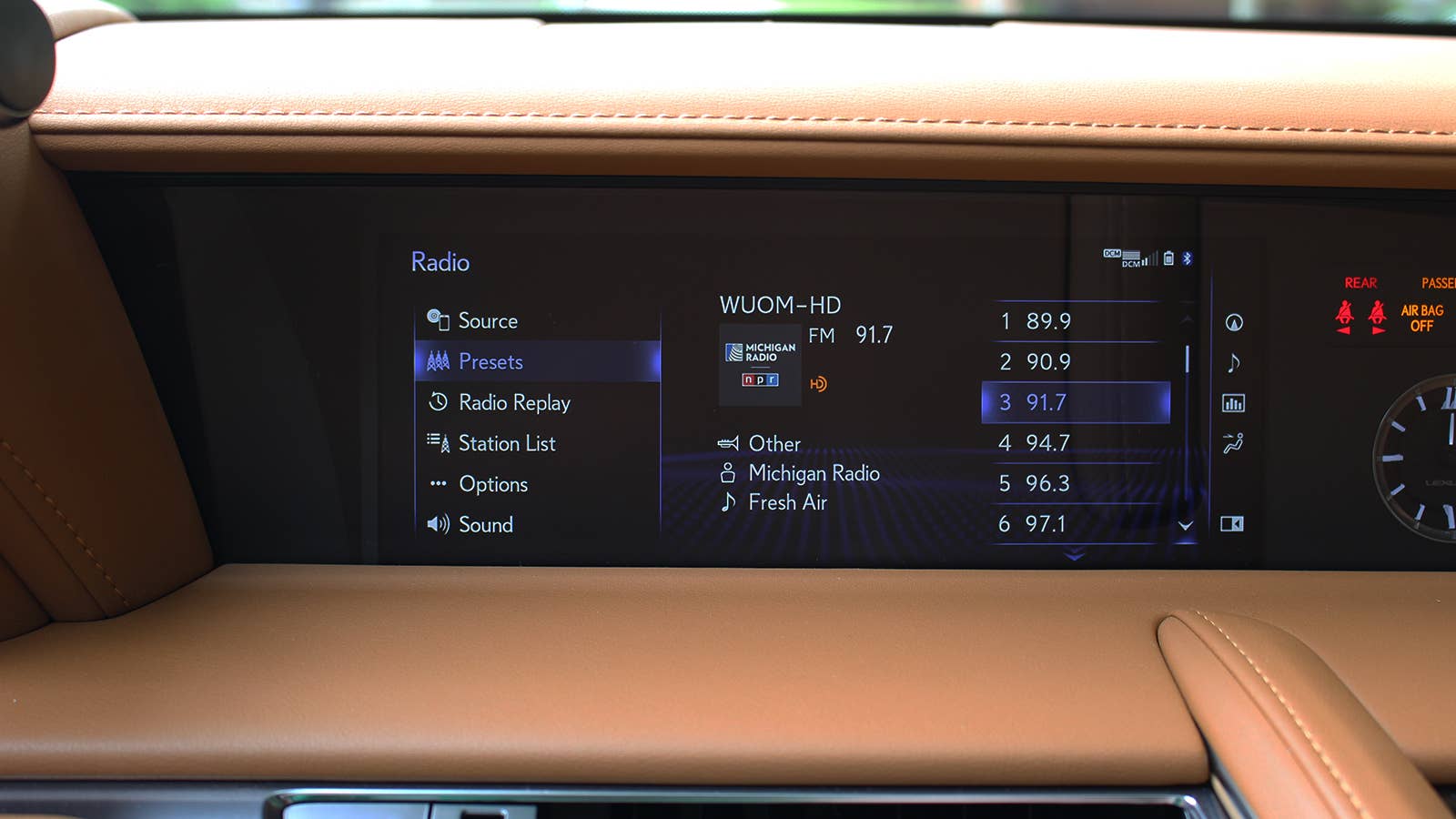 2022 Lexus LC 500h interior