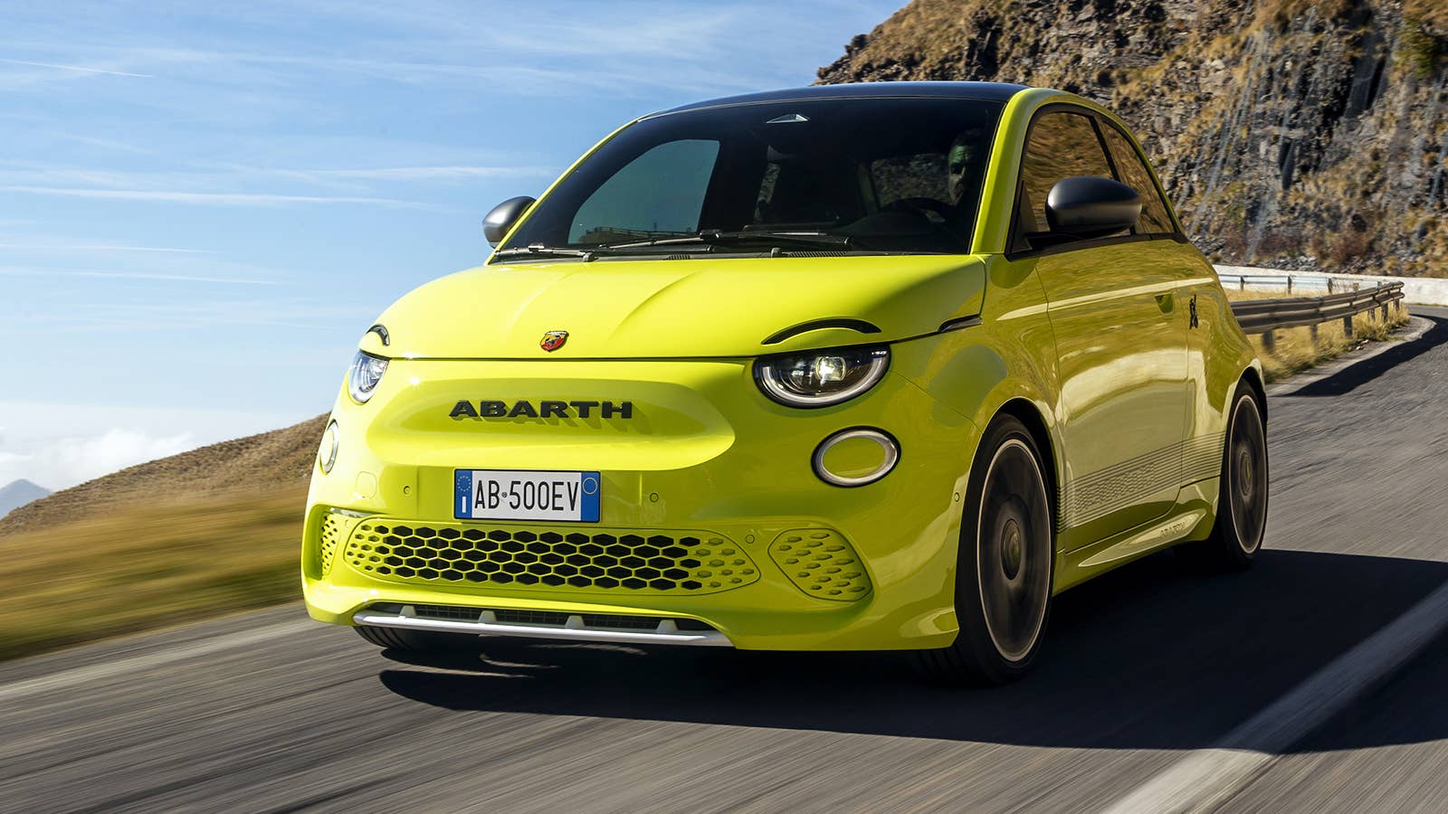 2023 Fiat 500e Abarth