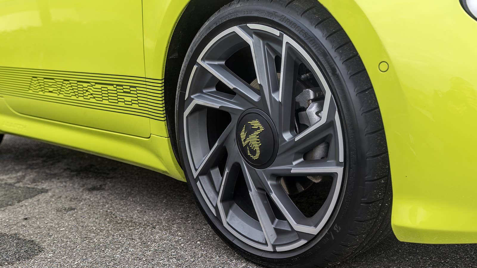 2023 Fiat 500e Abarth