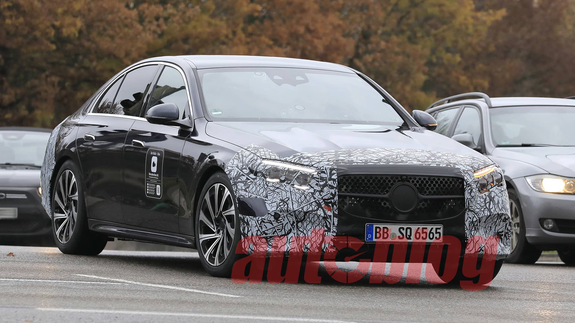 Spy shot of secretly tested future car