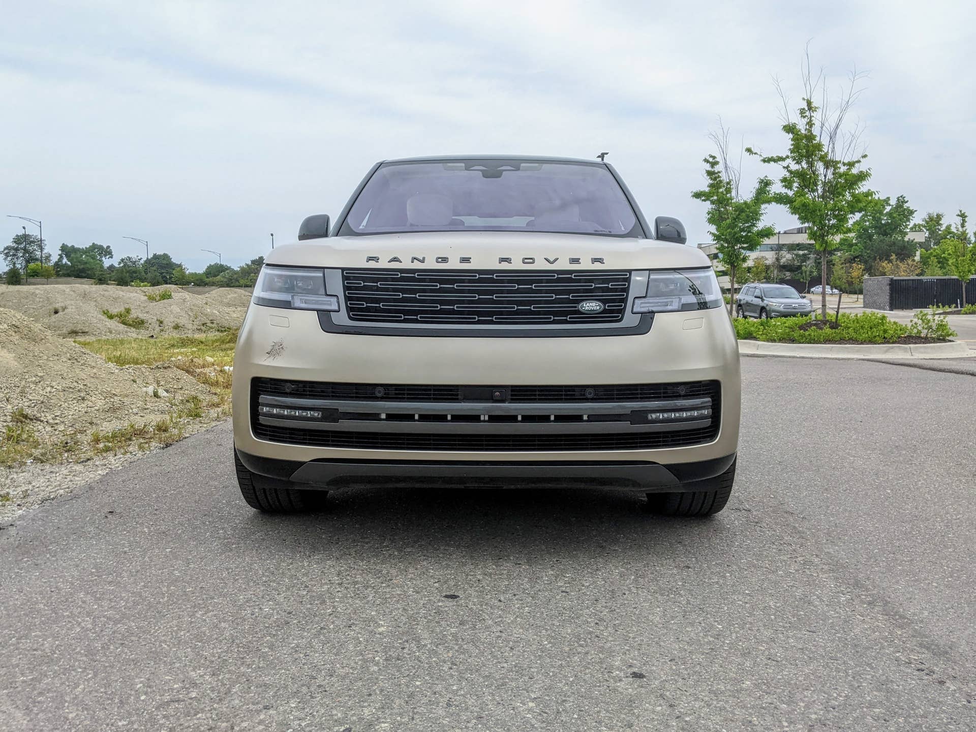 2022 Range Rover First Drive Review: Champagne supernova in the drive ...