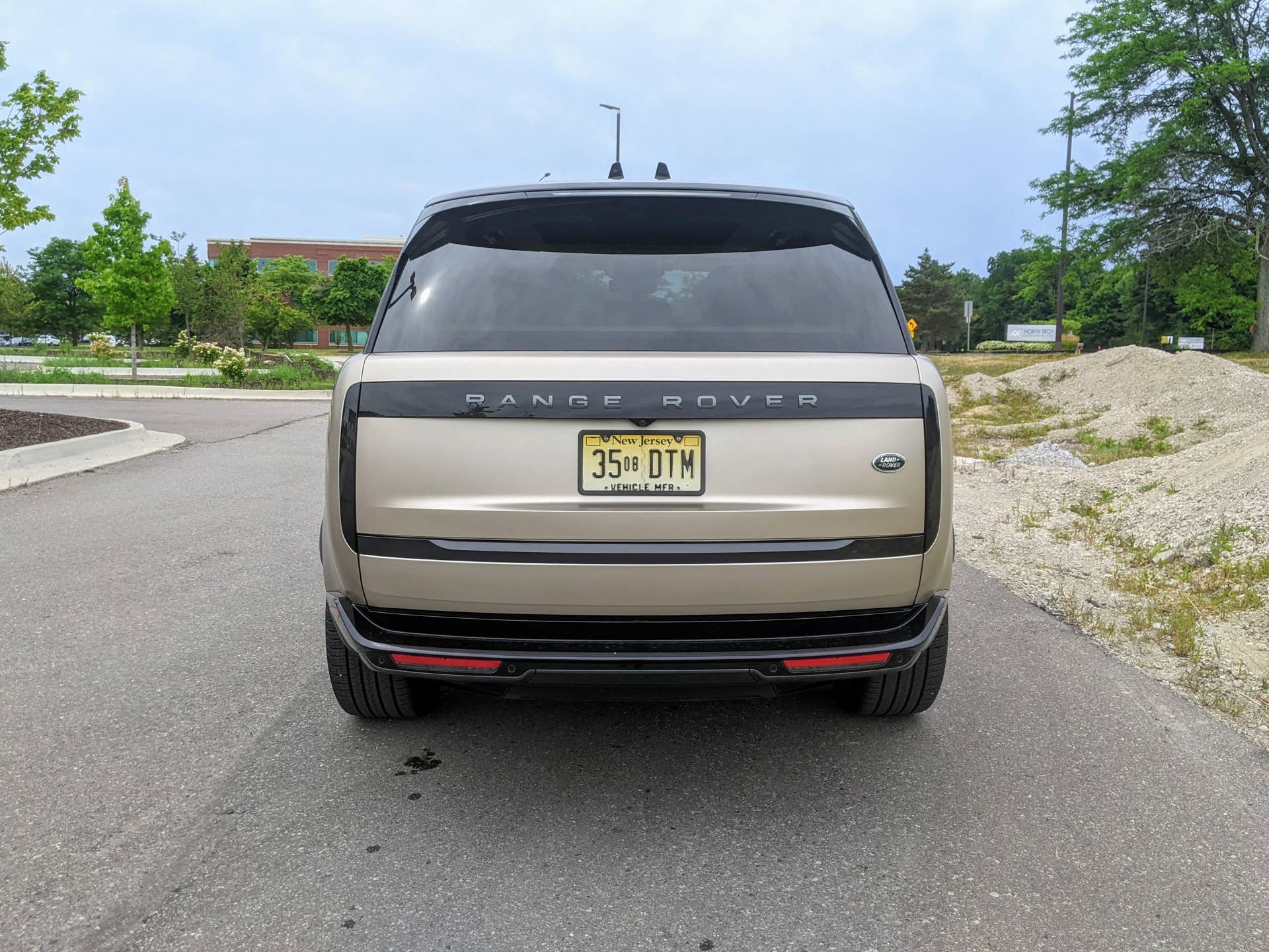 2022 Range Rover First Drive Review: Champagne supernova in the drive ...