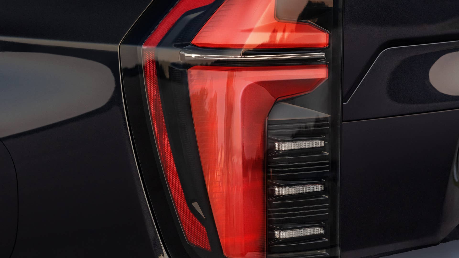 Detail shot of updated taillight on the 2025 Suburban High Country