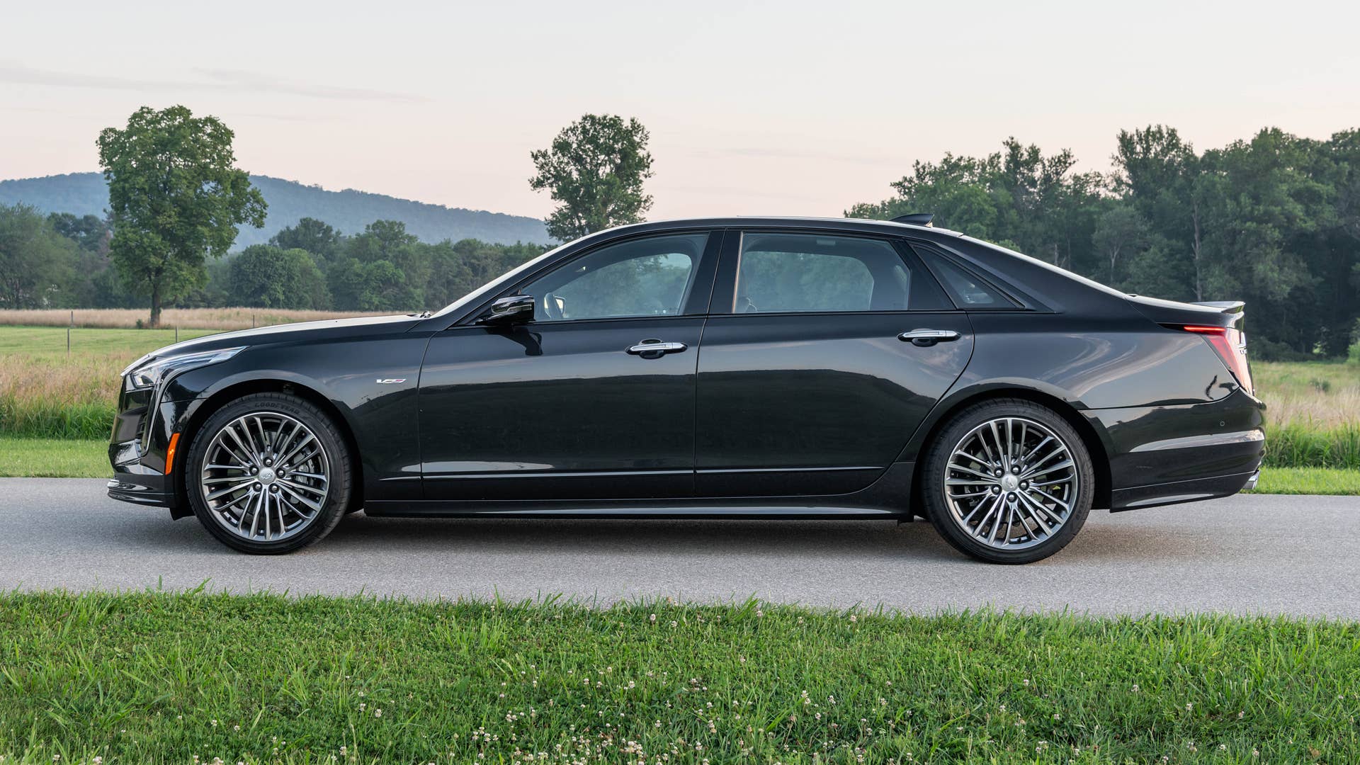 2020 Cadillac CT6-V exterior