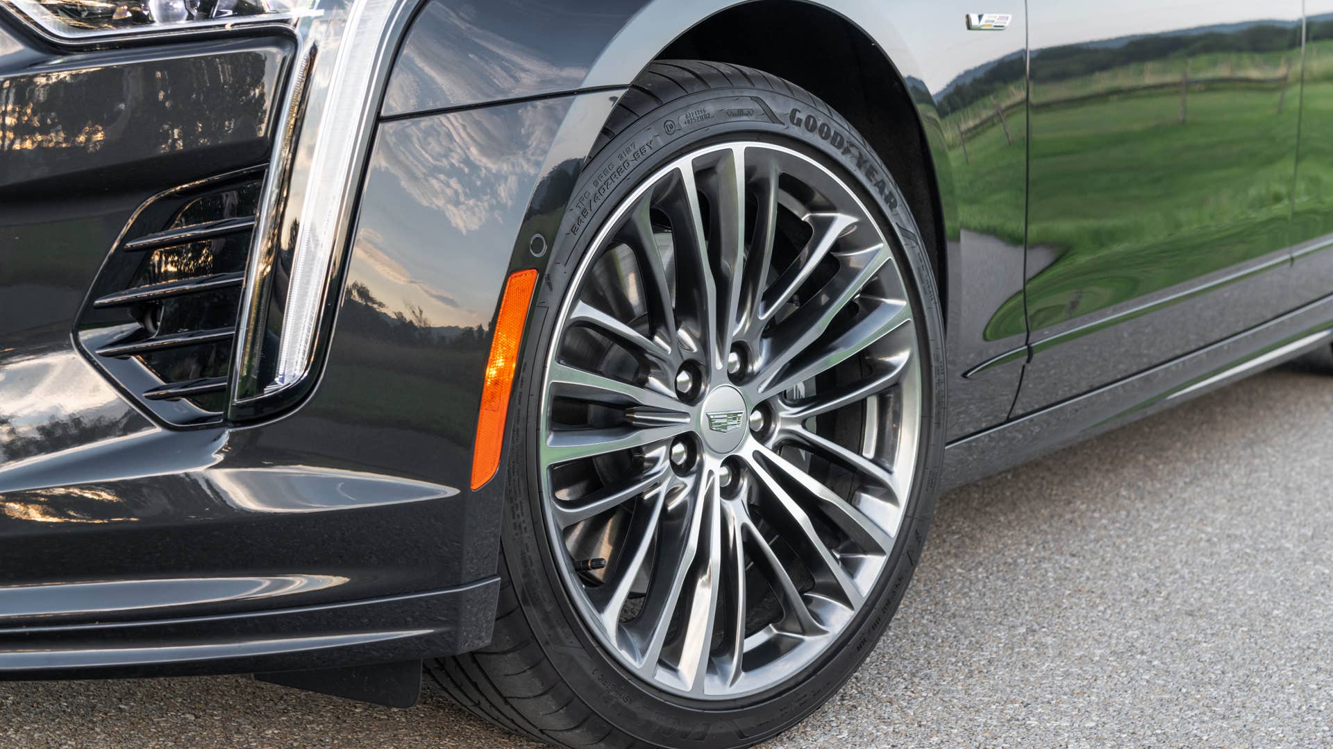 2020 Cadillac CT6-V wheel