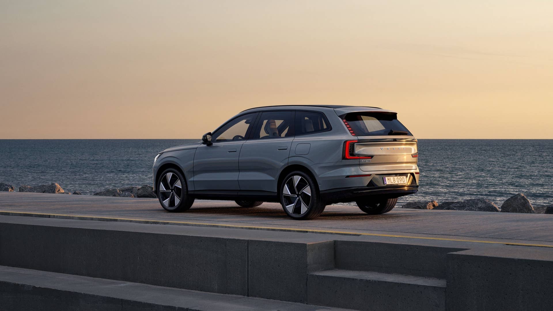 Volvo EX90