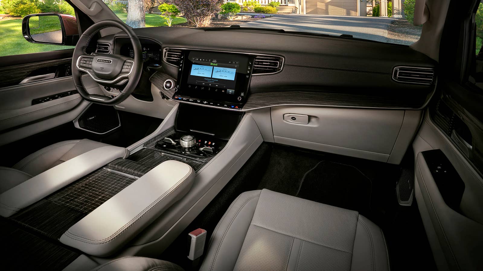 2023 Wagoneer L