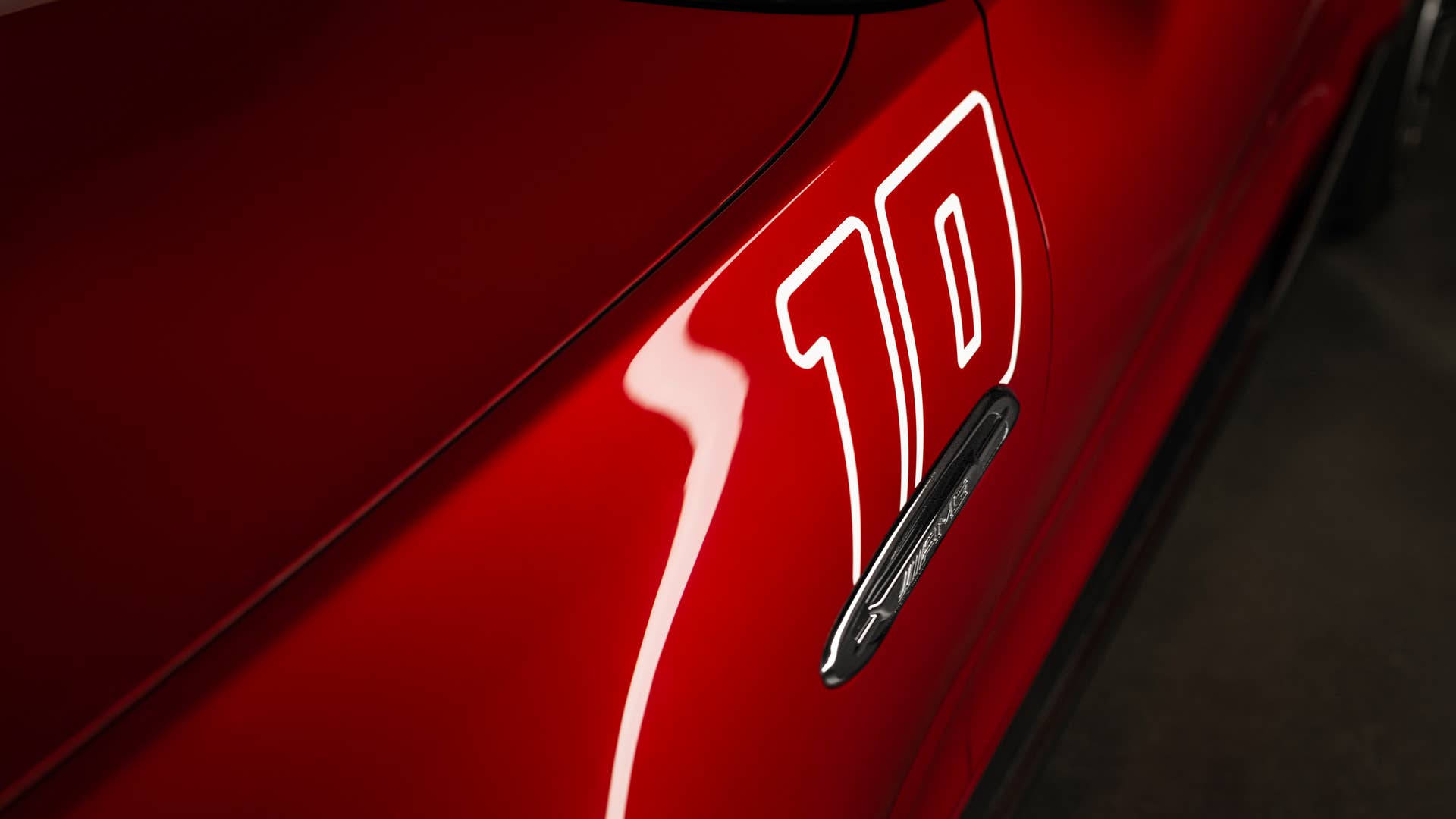 2024 / Concept Mercedes-AMG PureSpeed / Exterieurfarbe Le Mans Rot & graphitgrau Metallic 2024 / Concept Mercedes-AMG PureSpeed / exterieur color Le Mans red& graphitgrey metallic