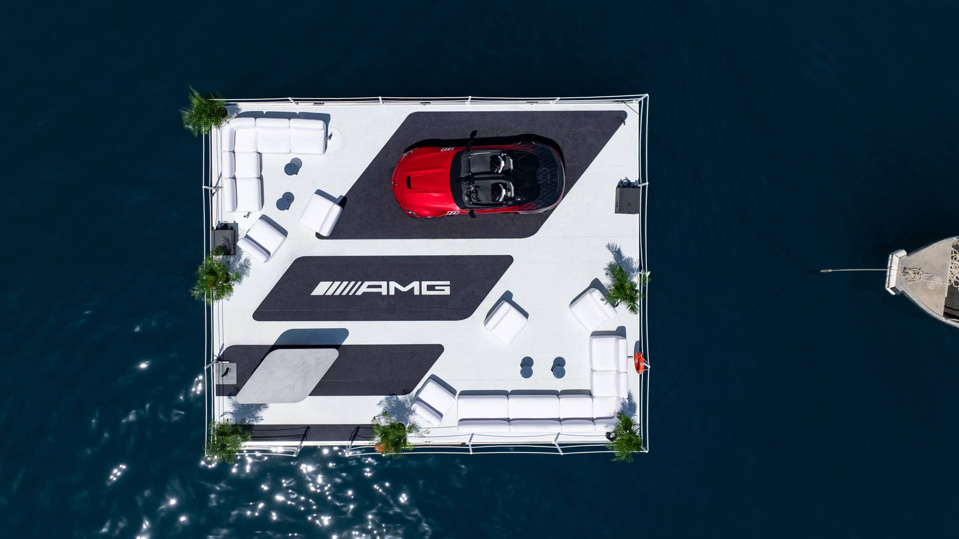 Im Vorfeld des F1™ Grand Prix in Monaco präsentiert Mercedes-AMG das Concept Mercedes-AMG PureSpeed. Das Konzeptfahrzeug gibt einen Ausblick auf das erste Modell der stark limitierten Mercedes Benz Mythos-Serie. In the run-up to the F1™ Grand Prix in Monaco, Mercedes-AMG is presenting the Mercedes-AMG PureSpeed concept. The concept car provides a preview of the first model in the highly limited Mercedes-Benz Mythos series.