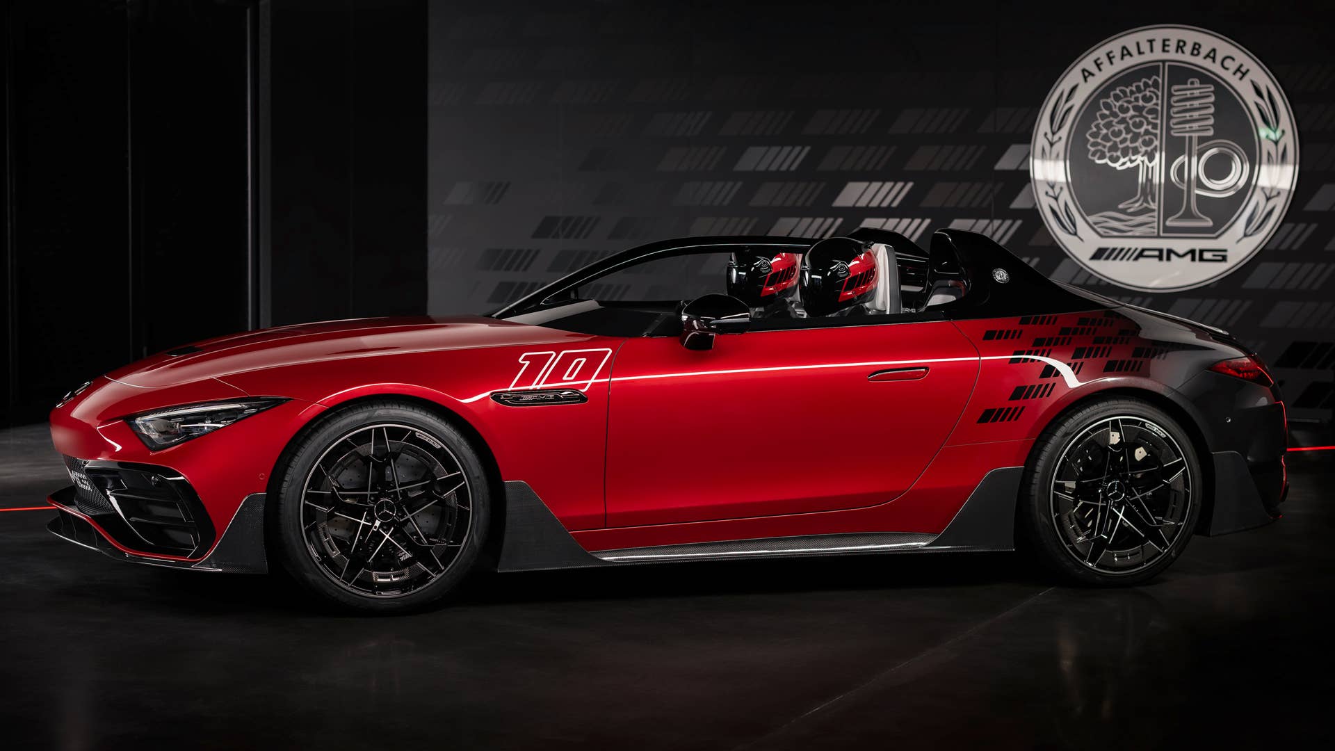 2024 / Concept Mercedes-AMG PureSpeed / Exterieurfarbe Le Mans Rot & graphitgrau Metallic 2024 / Concept Mercedes-AMG PureSpeed / exterieur color Le Mans red& graphitgrey metallic