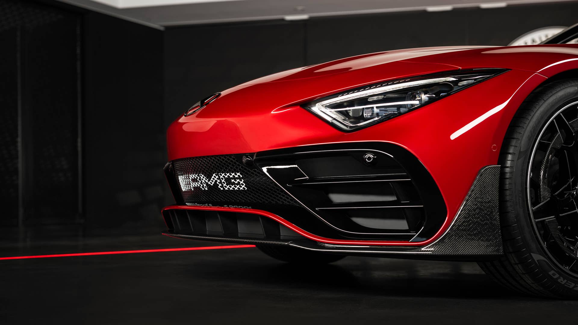 2024 / Concept Mercedes-AMG PureSpeed / Exterieurfarbe Le Mans Rot & graphitgrau Metallic 2024 / Concept Mercedes-AMG PureSpeed / exterieur color Le Mans red& graphitgrey metallic