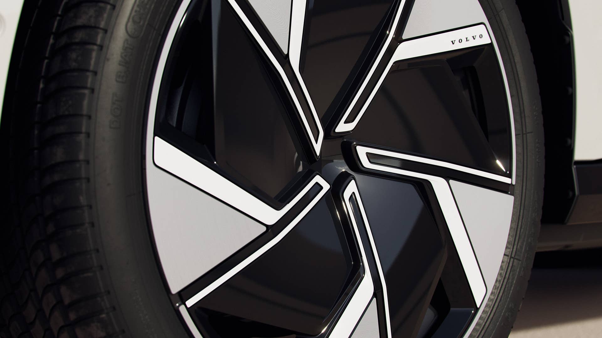 Large aerodynamic alloy wheels