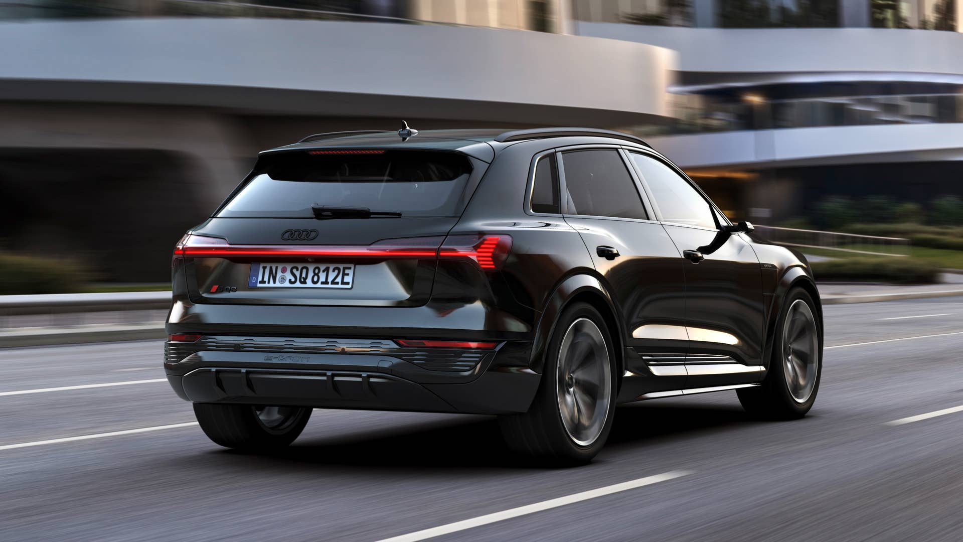 Dynamic photo, Colour: Mythos Black metallic.