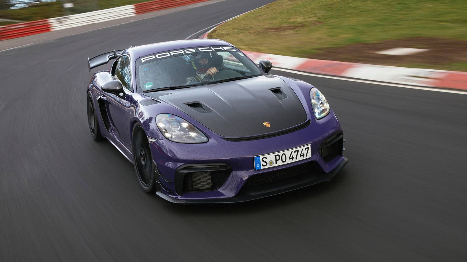 Porsche 718 Cayman GT4 RS Manthey Kit
