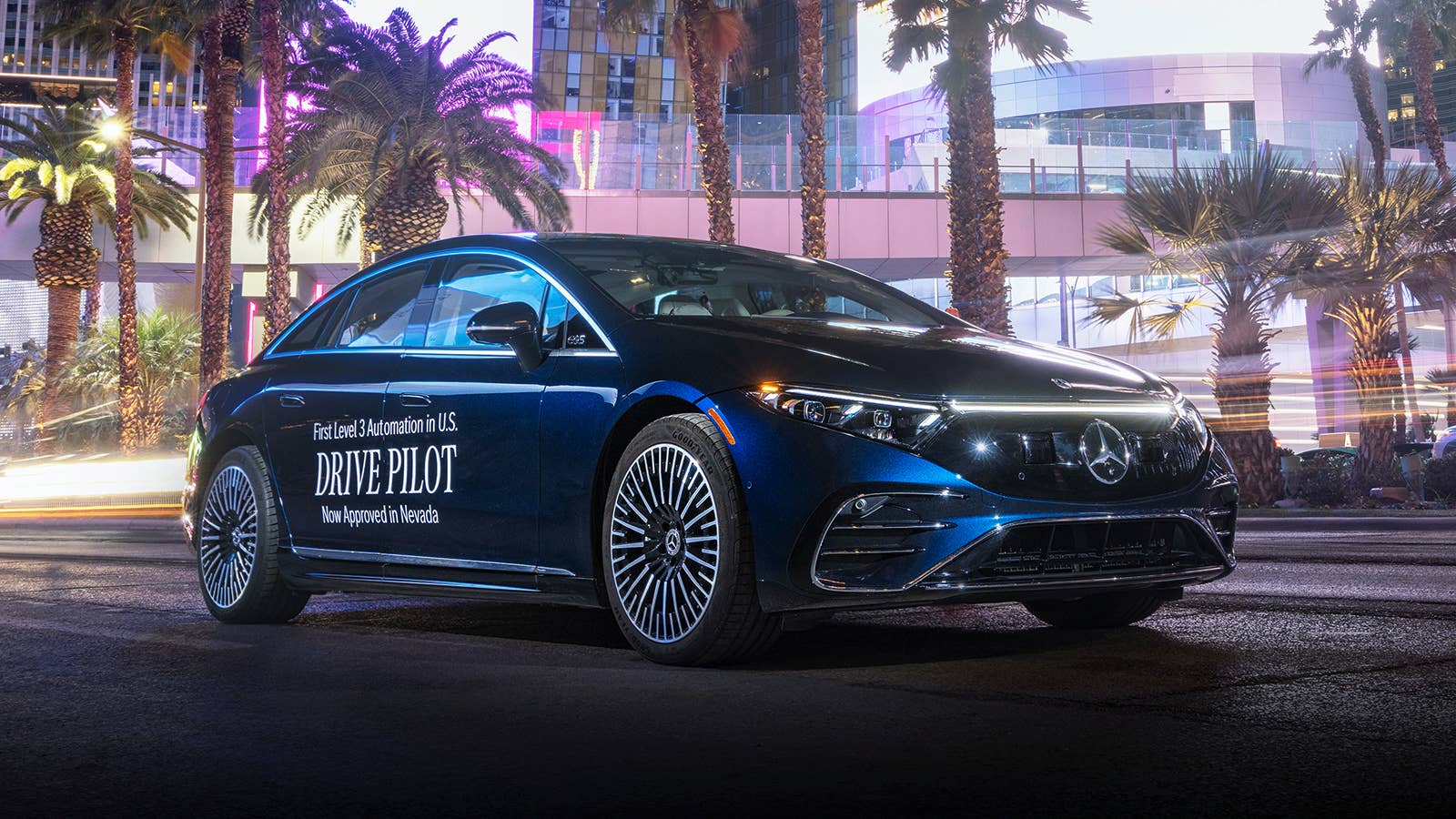 Mercedes-Benz hat als weltweit erster Automobilhersteller die Zulassung für hochautomatisiertes Fahren nach SAE-Level 3 für den US-amerikanischen Straßenverkehr im Bundesstaat Nevada erhalten. // Mercedes-Benz is the world’s first automotive company to receive authorization for SAE Level 3 conditionally automated driving for U.S. roads, beginning in the state of Nevada.