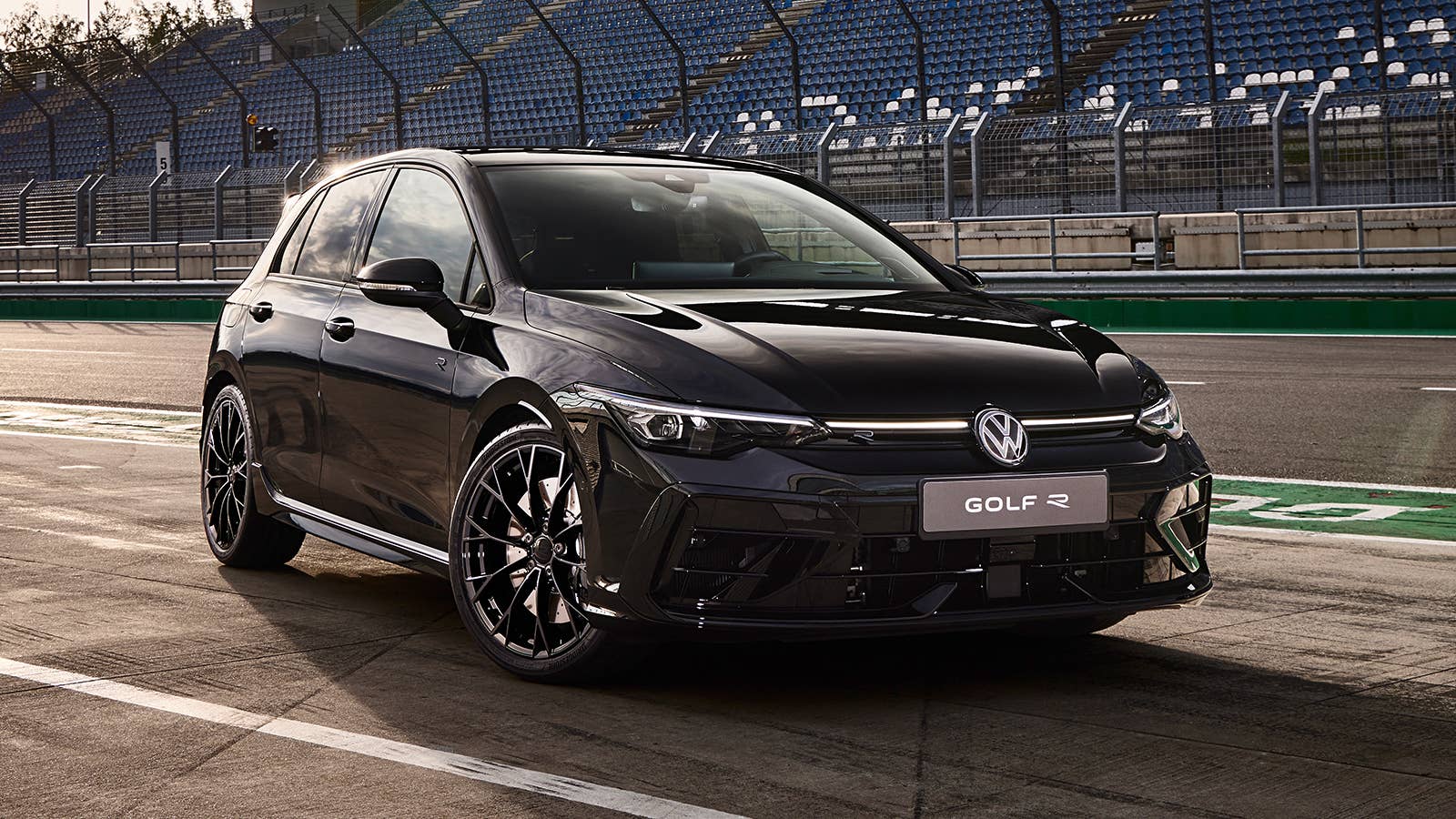 2025 VW Golf R Black Edition