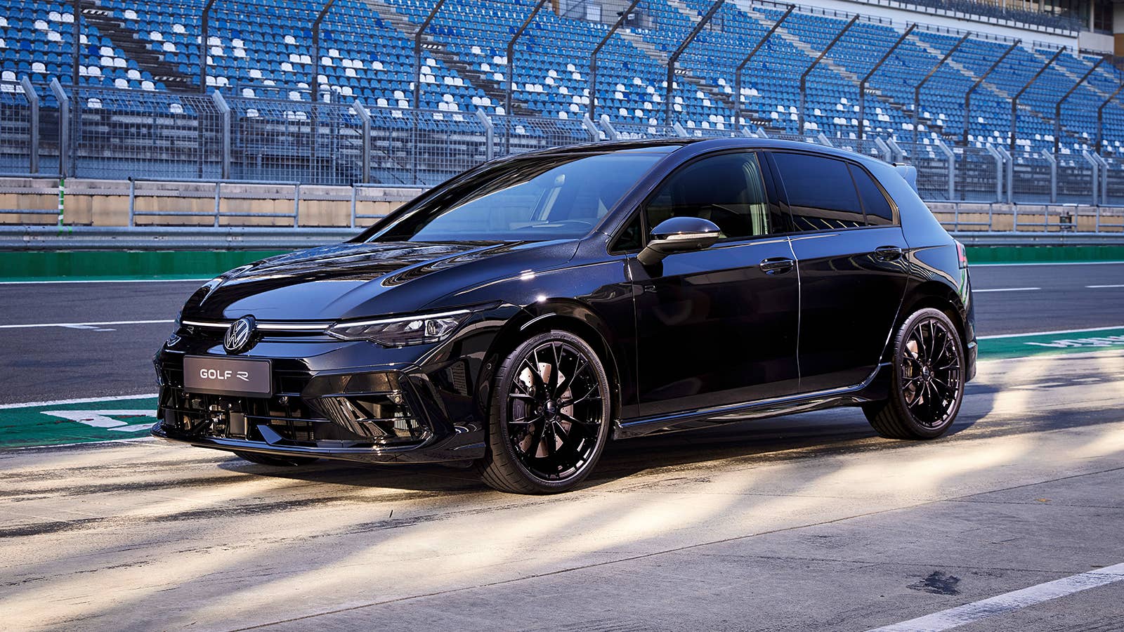 2025 VW Golf R Black Edition