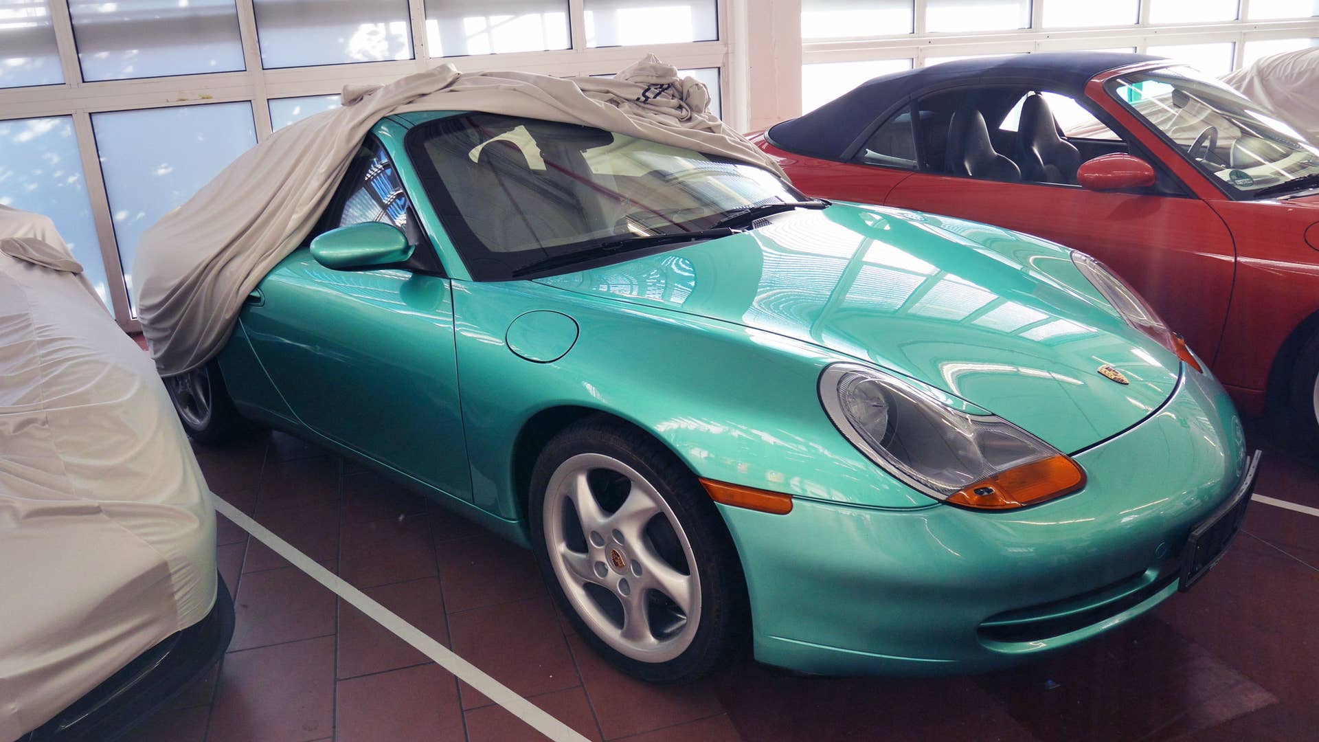 Yes, this 911 is teal. It's also bulletproof.