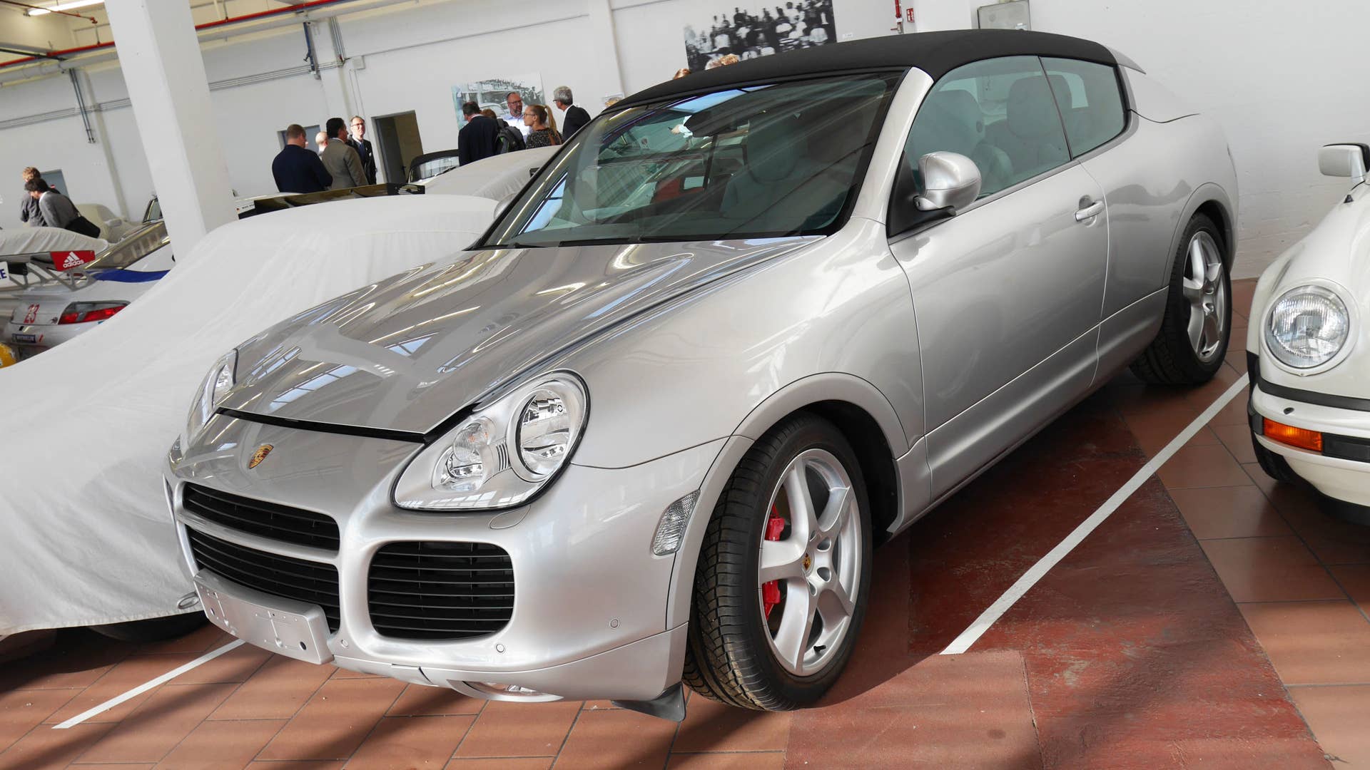 This Porsche Cayenne convertible design study never went further than this. Never even got a name, although let's go ahead and call it the Cayenne Cross Cabriolet.