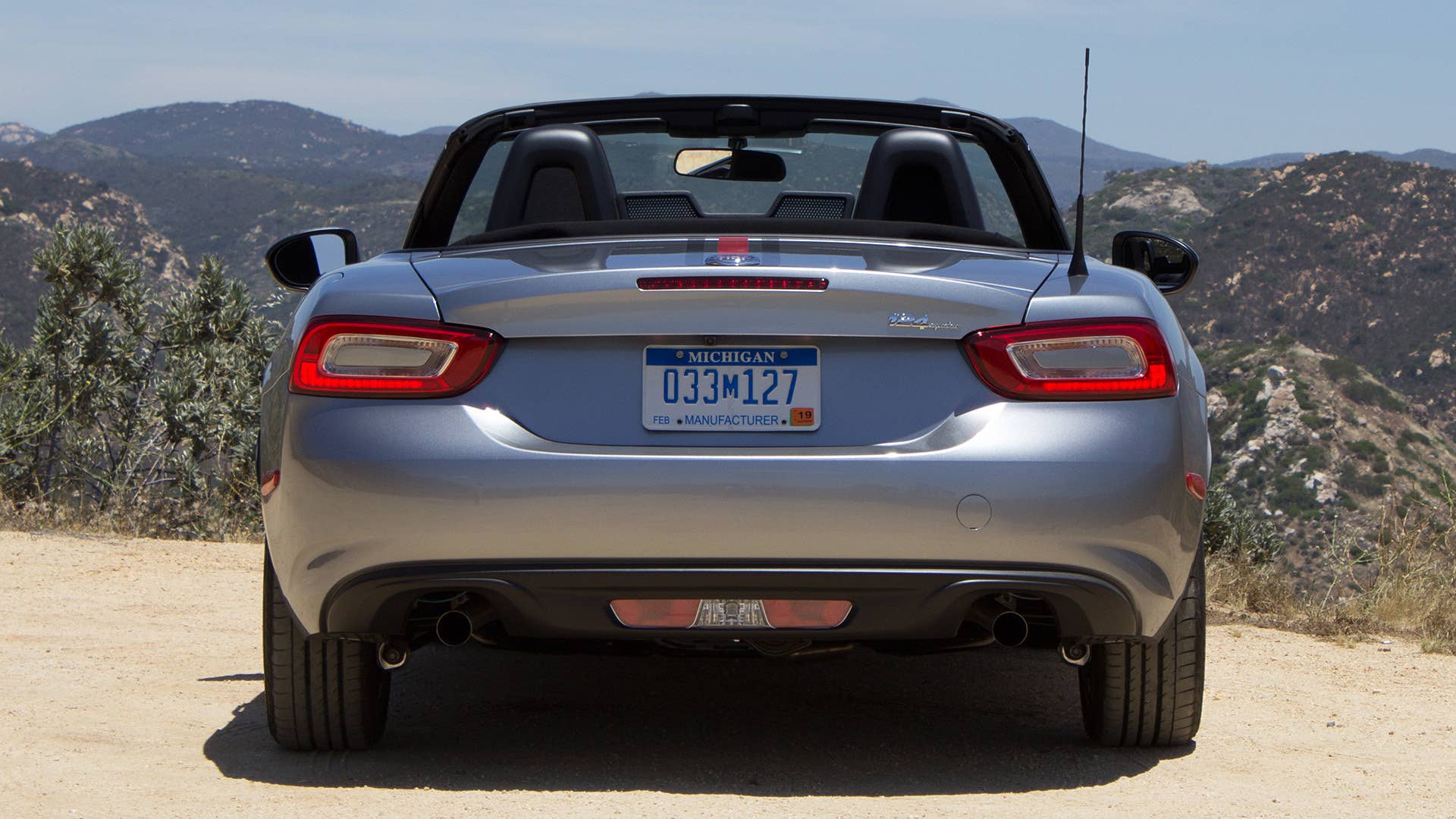 2017 Fiat 124 Spider rear view