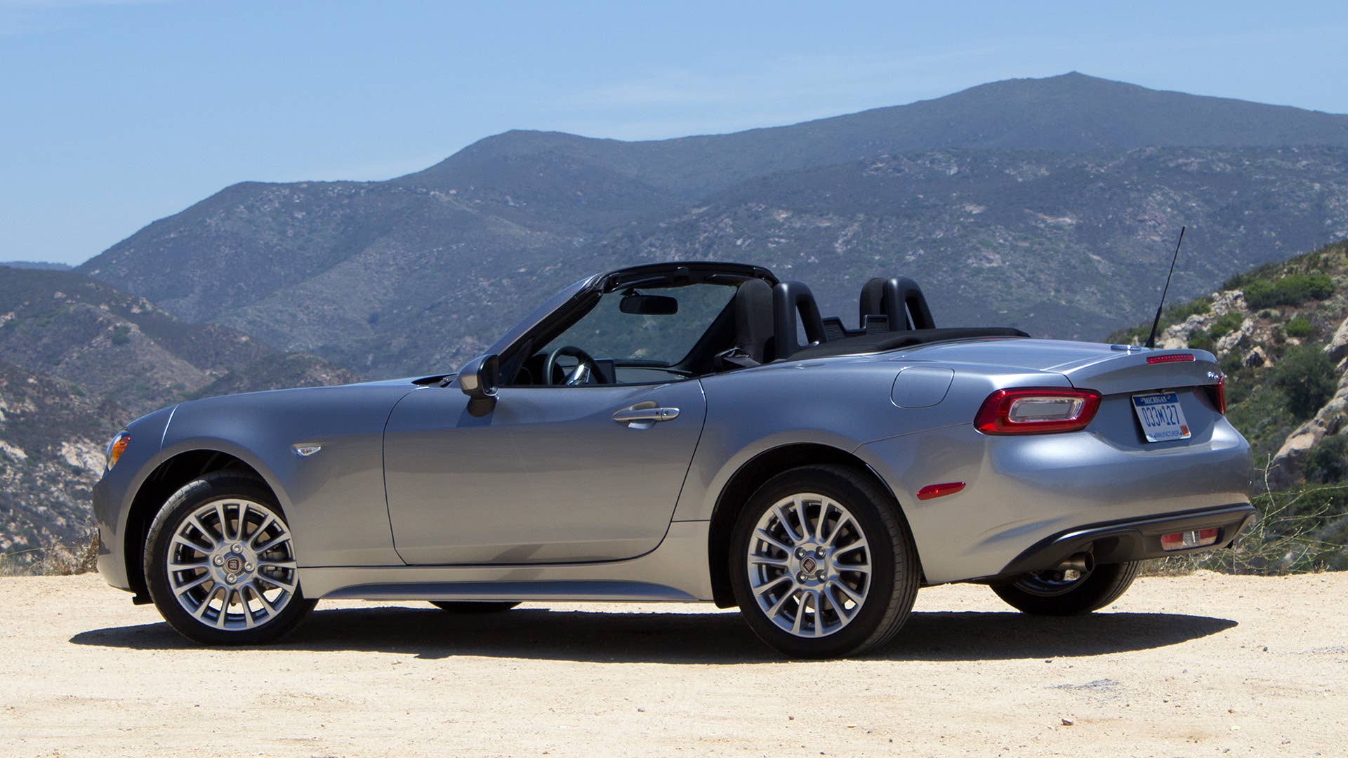 2017 Fiat 124 Spider rear 3/4 view
