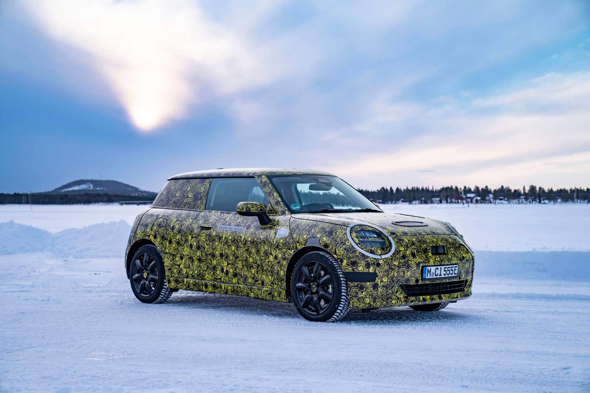 Next electric Mini Cooper due out in 2024 with a lot more range - Autoblog