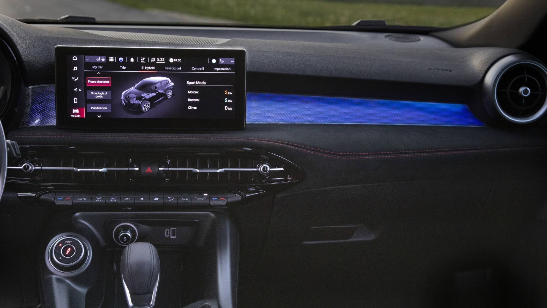 2024 Alfa Romeo Tonale overall interior (European spec shown)