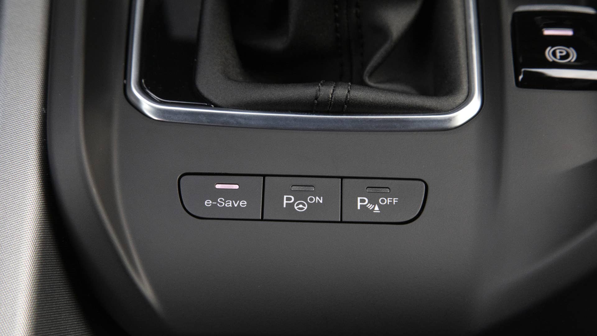 2024 Alfa Romeo Tonale Esave button (European spec shown)