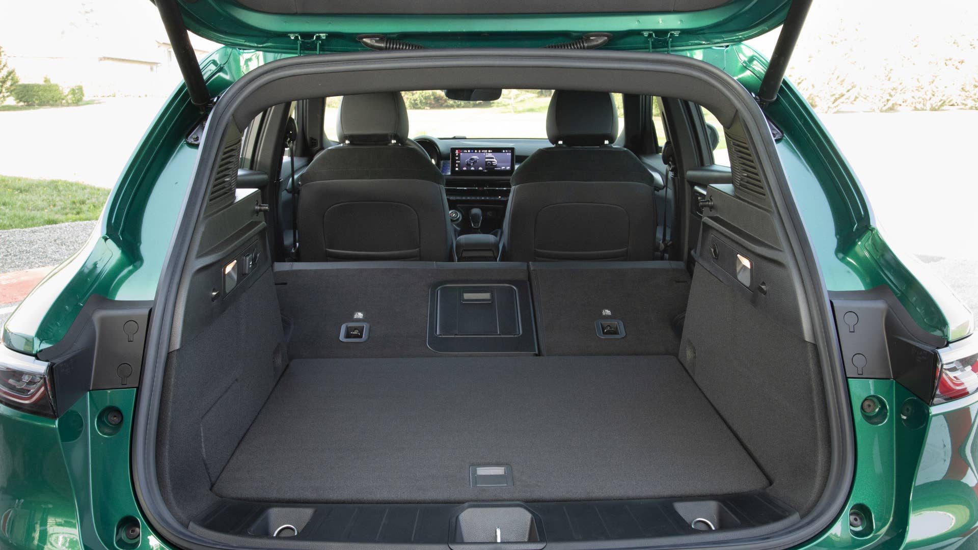 2024 Alfa Romeo Tonale rear hatch cargo space (European spec shown)