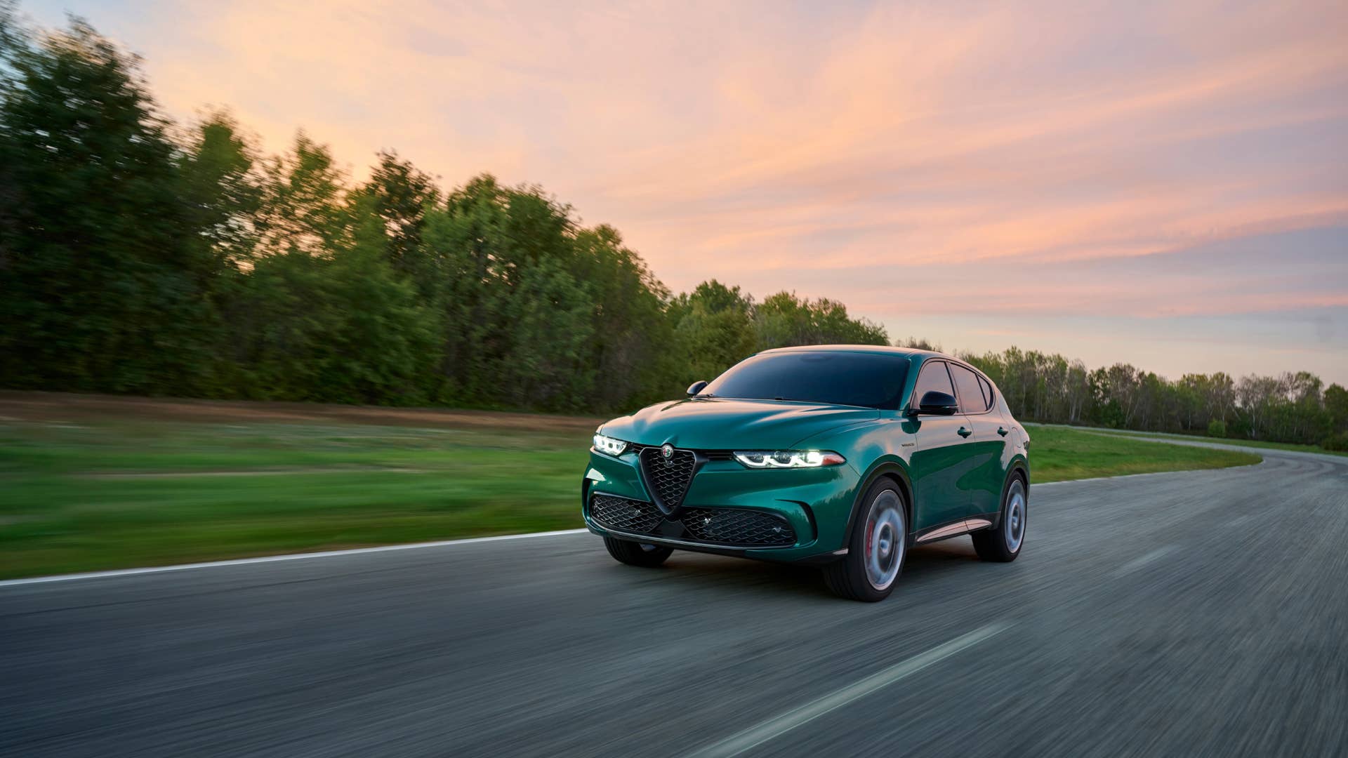 2024 Alfa Romeo Tonale exterior front eye level driving