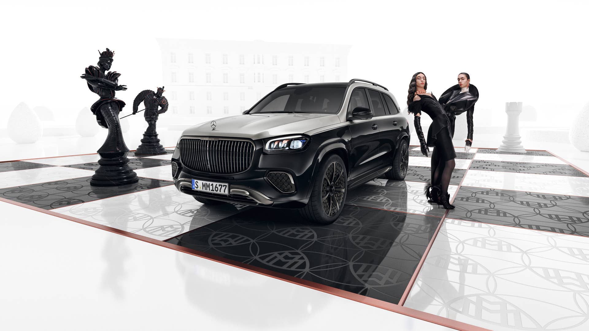 Night Series Design Paket für Mercedes-Maybach Serienmodelle. Mercedes‑Maybach GLS 600 (vorläufige Werte: Kraftstoffverbrauch kombiniert 14,1-13,8 l/100 km, CO₂-Emissionen kombiniert 320-314 g/km) // Night Series Design Package for Mercedes-Maybach series models. Mercedes‑Maybach GLS 600 (provisional figures: combined fuel consumption 14.1-13.8 l/100 km, combined CO₂ emissions 320-314 g/km)