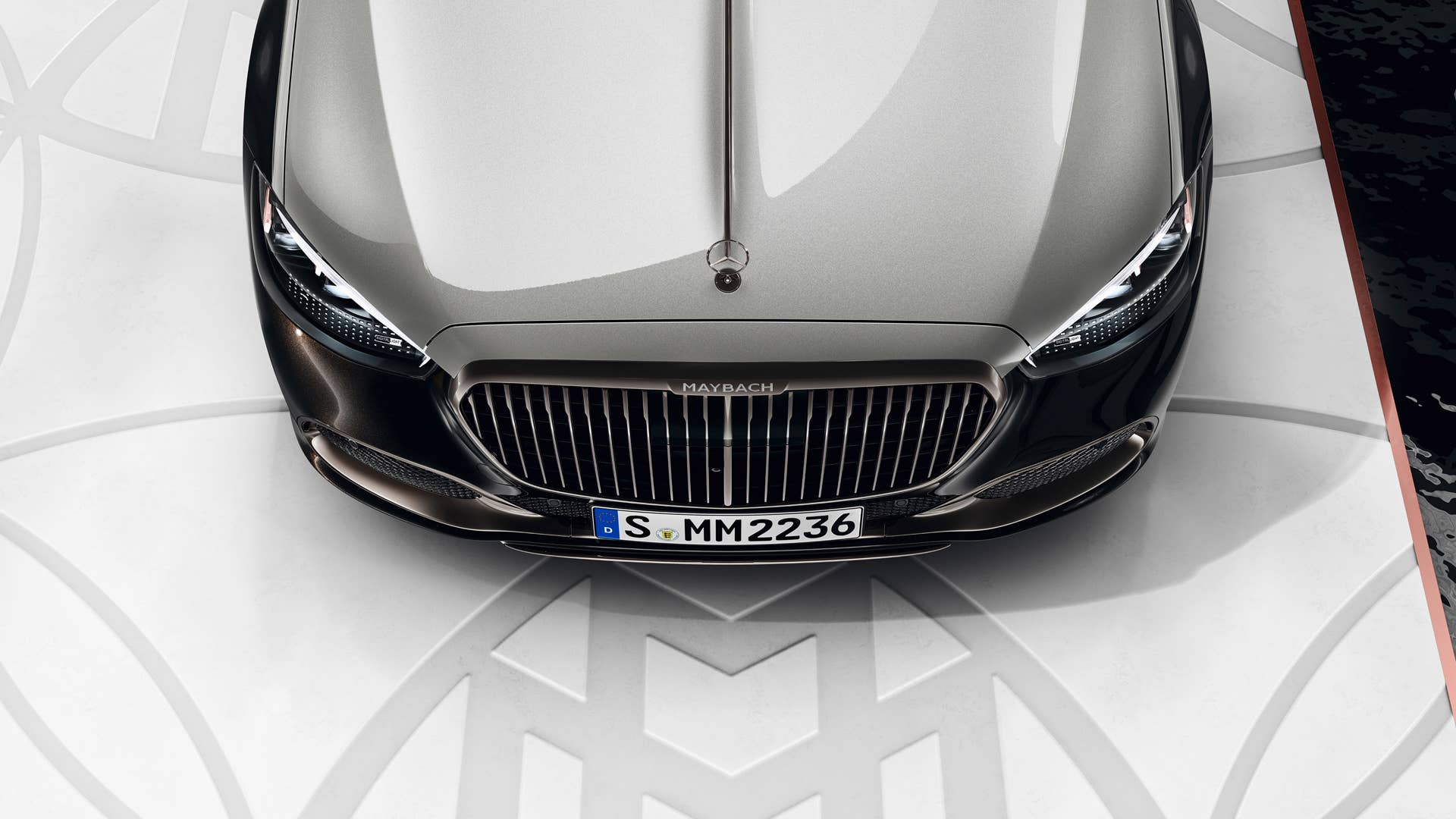 Night Series Design Paket für Mercedes-Maybach Serienmodelle. Mercedes-Maybach S 680 (Kraftstoffverbrauch kombiniert: 14,3‒13,4 l/100 km | CO₂-Emissionen kombiniert: 326‒303 g/km) // Night Series Design Package for Mercedes-Maybach series models. Mercedes-Maybach S 680 (combined fuel consumption 14.3-13.4 l/100 km, combined CO₂ emissions 326-303 g/km)