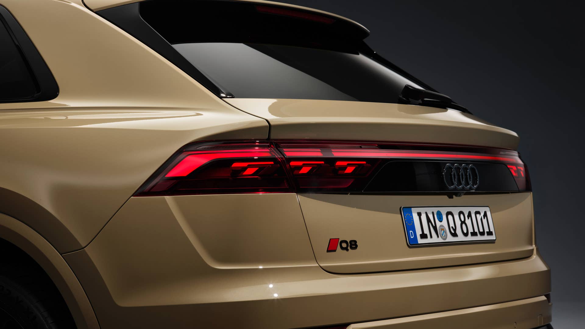 Detail, Colour: Sakhir gold metallic