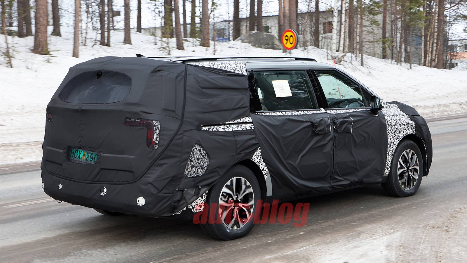 Kia Carnival prototype
