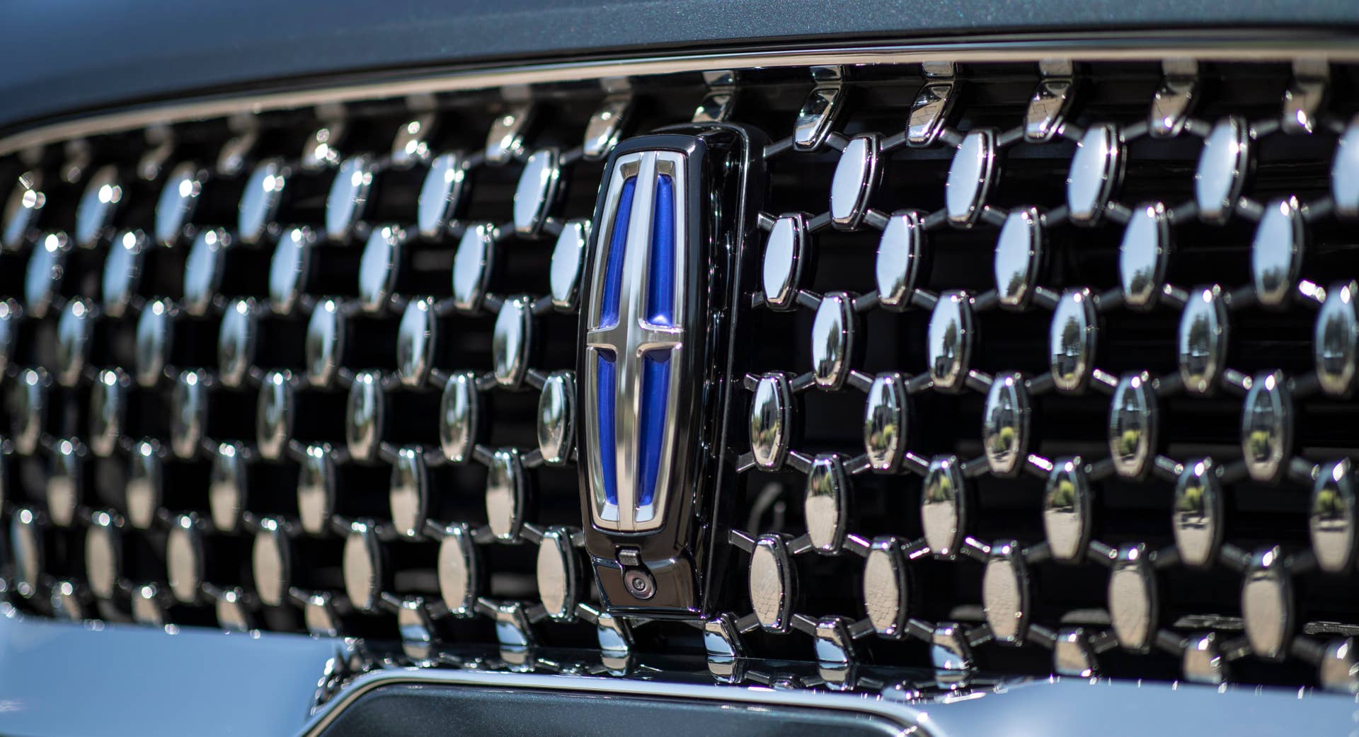 Aviator Grand Touring debuts advanced electrified hybrid technology, producing 494 combined horsepower and best-in-class 630 combined ft.-lbs. of torque