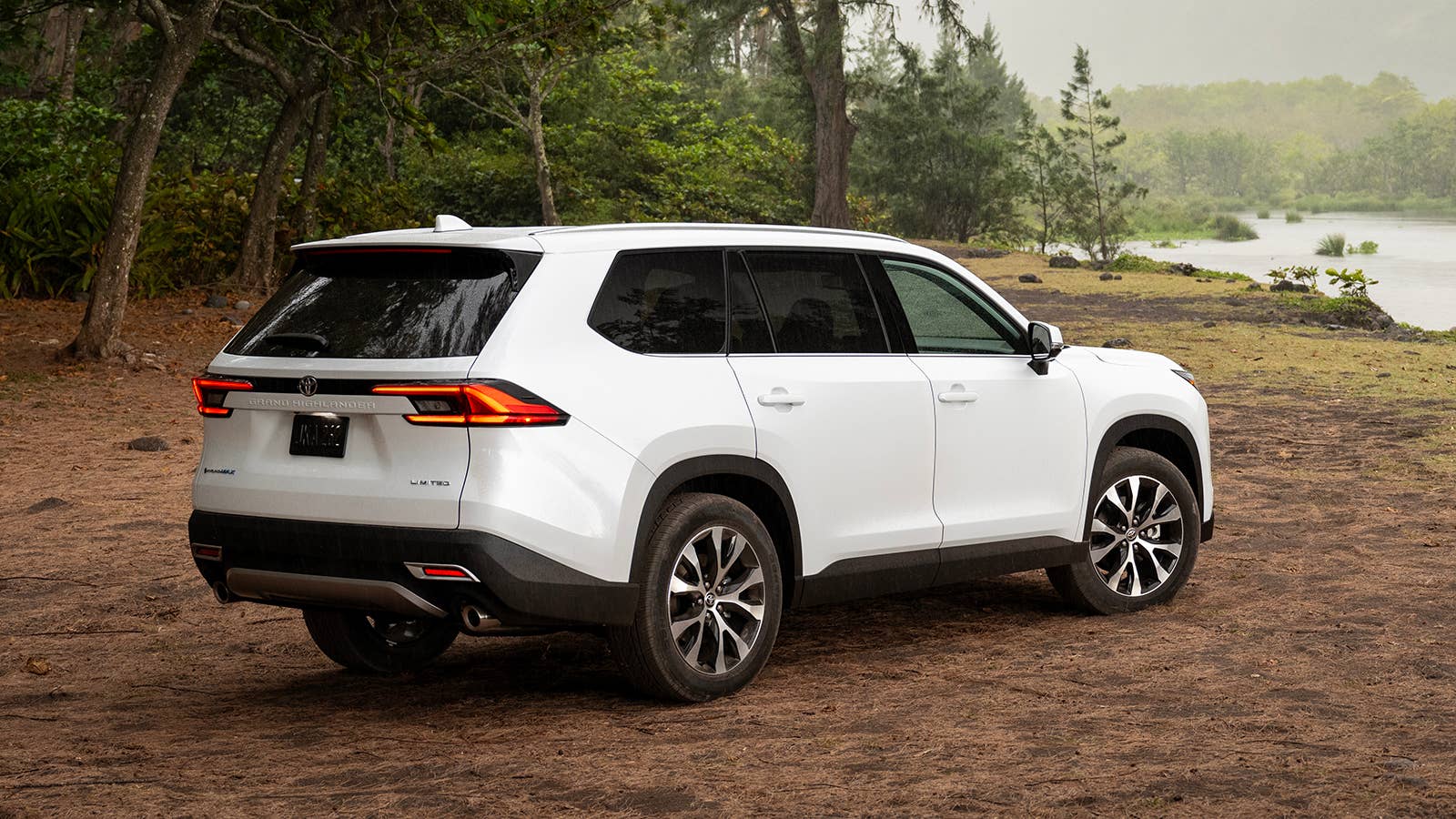 2024 Toyota Grand Highlander Limited Hybrid Max