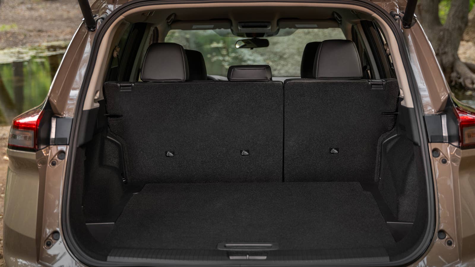 2025 Nissan Rogue Rock Creek edition