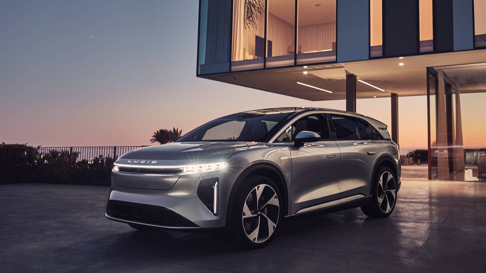 2027 Lucid Gravity Review, Specs, Pricing, and Warranty - Autoblog