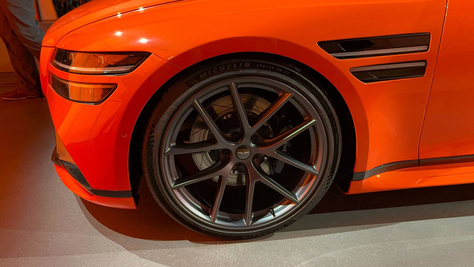 Genesis G80 Magma