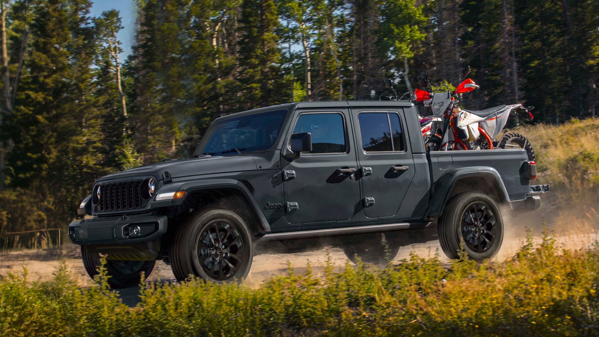 2024 Jeep® Gladiator NightHawk
