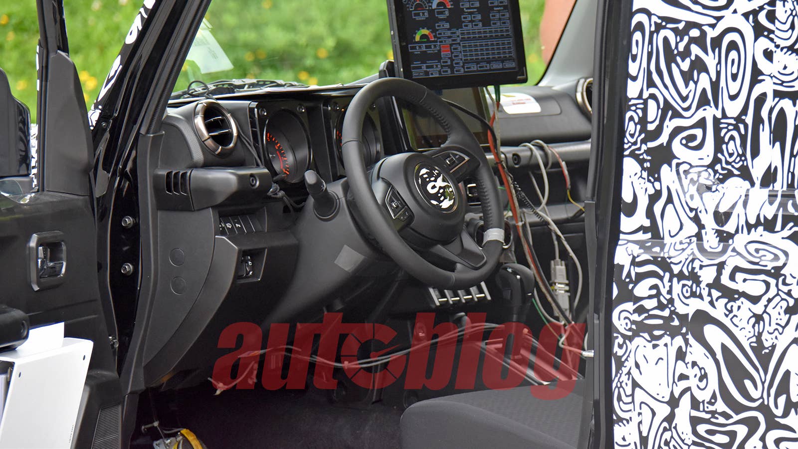 Suzuki Jimny four-door prototype