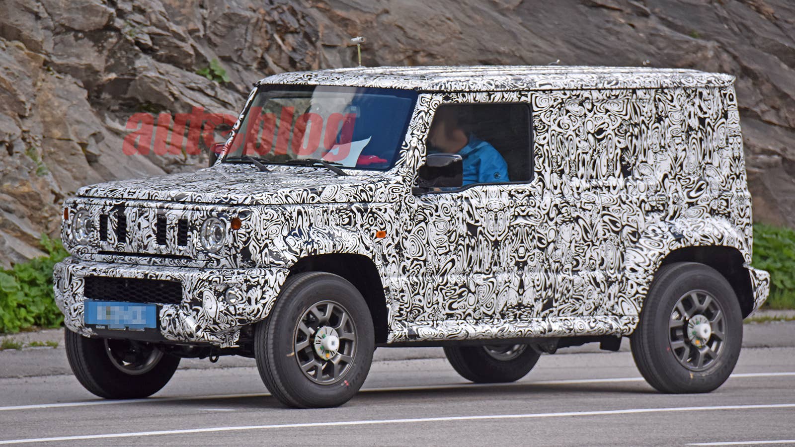 Suzuki Jimny four-door prototype